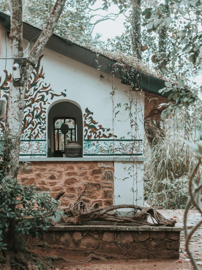 Arawe Retreat Vila Ella Exterior foto